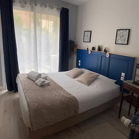 La Maison D'emilie - D'hôtes * Chaumes-en-Brie