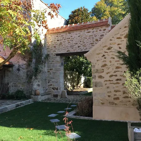 La Maison D'emilie - D'hôtes Chaumes-en-Brie